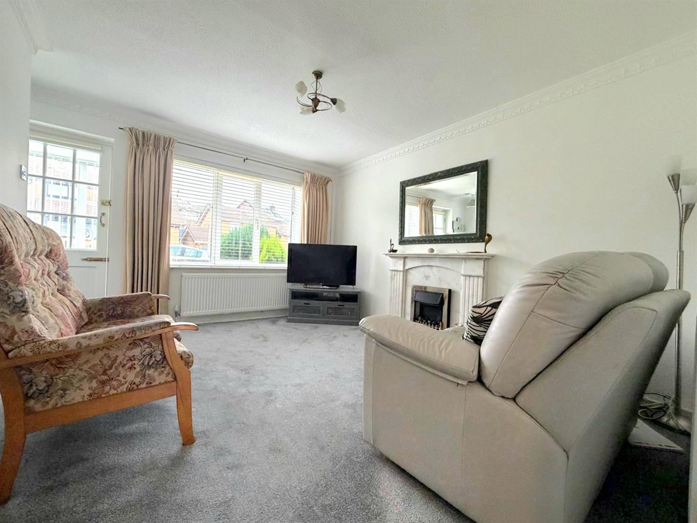 Llwynmawr Close, Sketty, Swansea, SA2 9HD